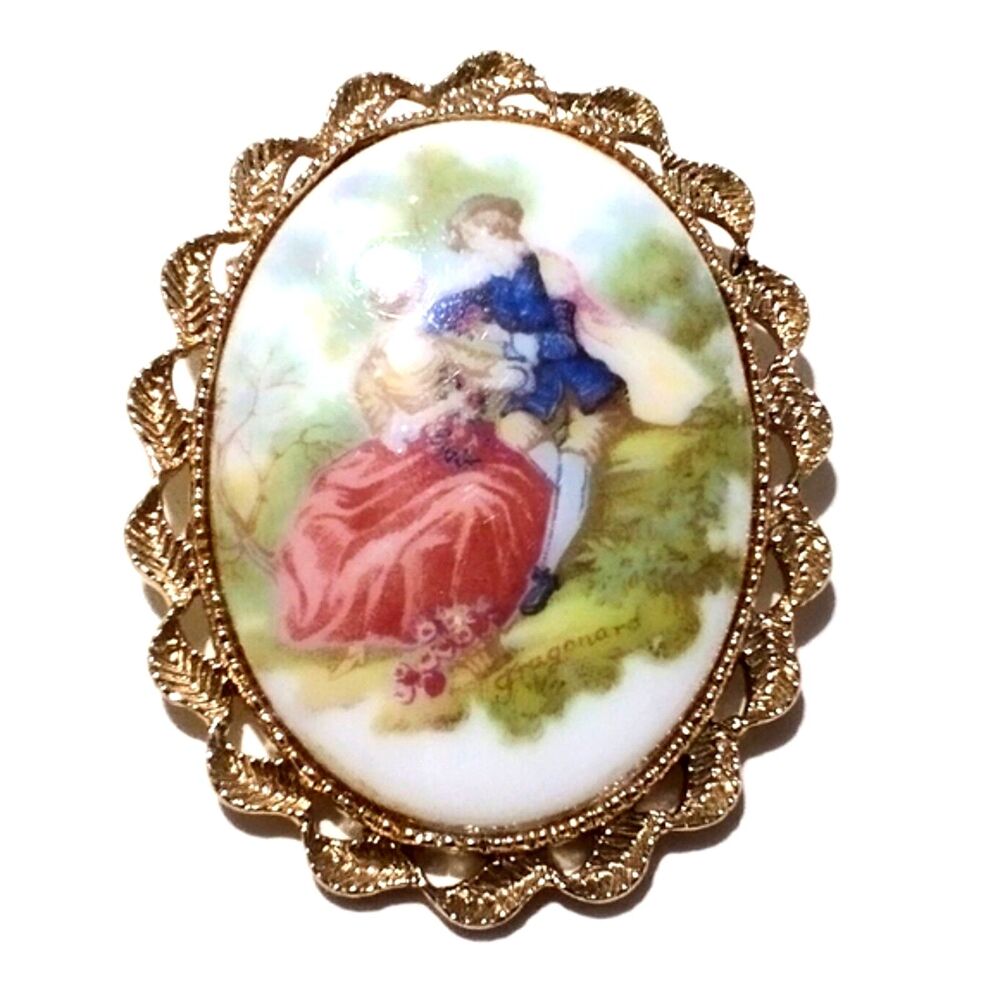Vintage Gold Framed Renaissance Romantic Couple Picture Cameo Brooch Pendant